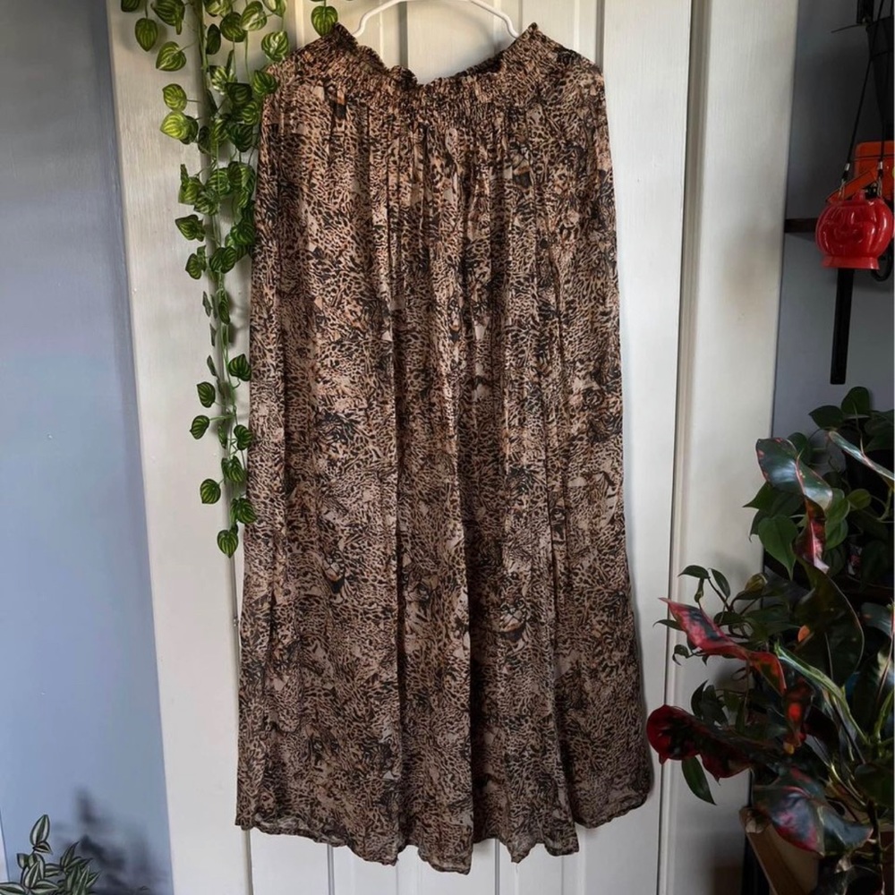 Maci skirt size 4 feline print